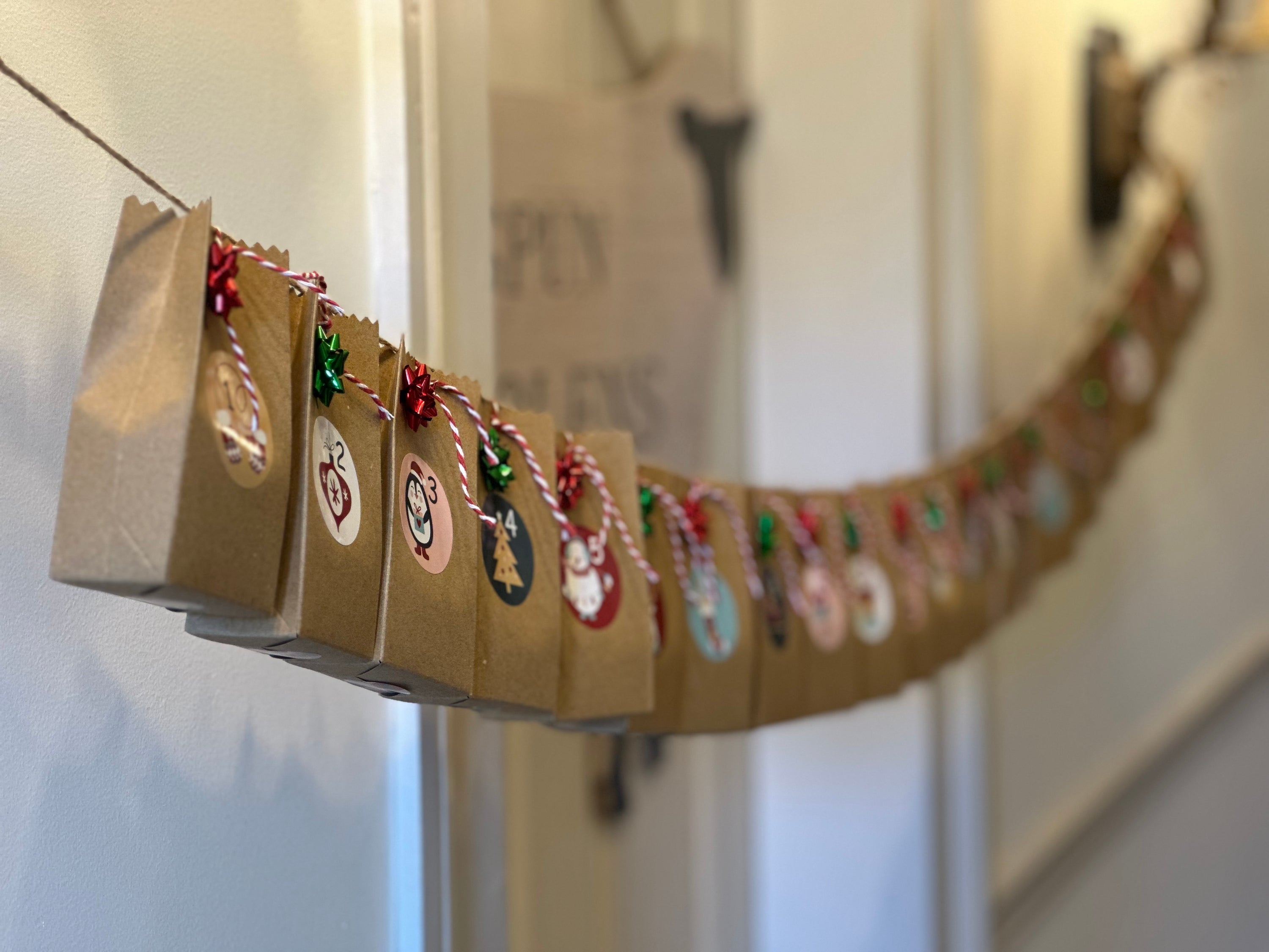 Ball Ornament Annual Advent Calendar 2025 (age 8+)