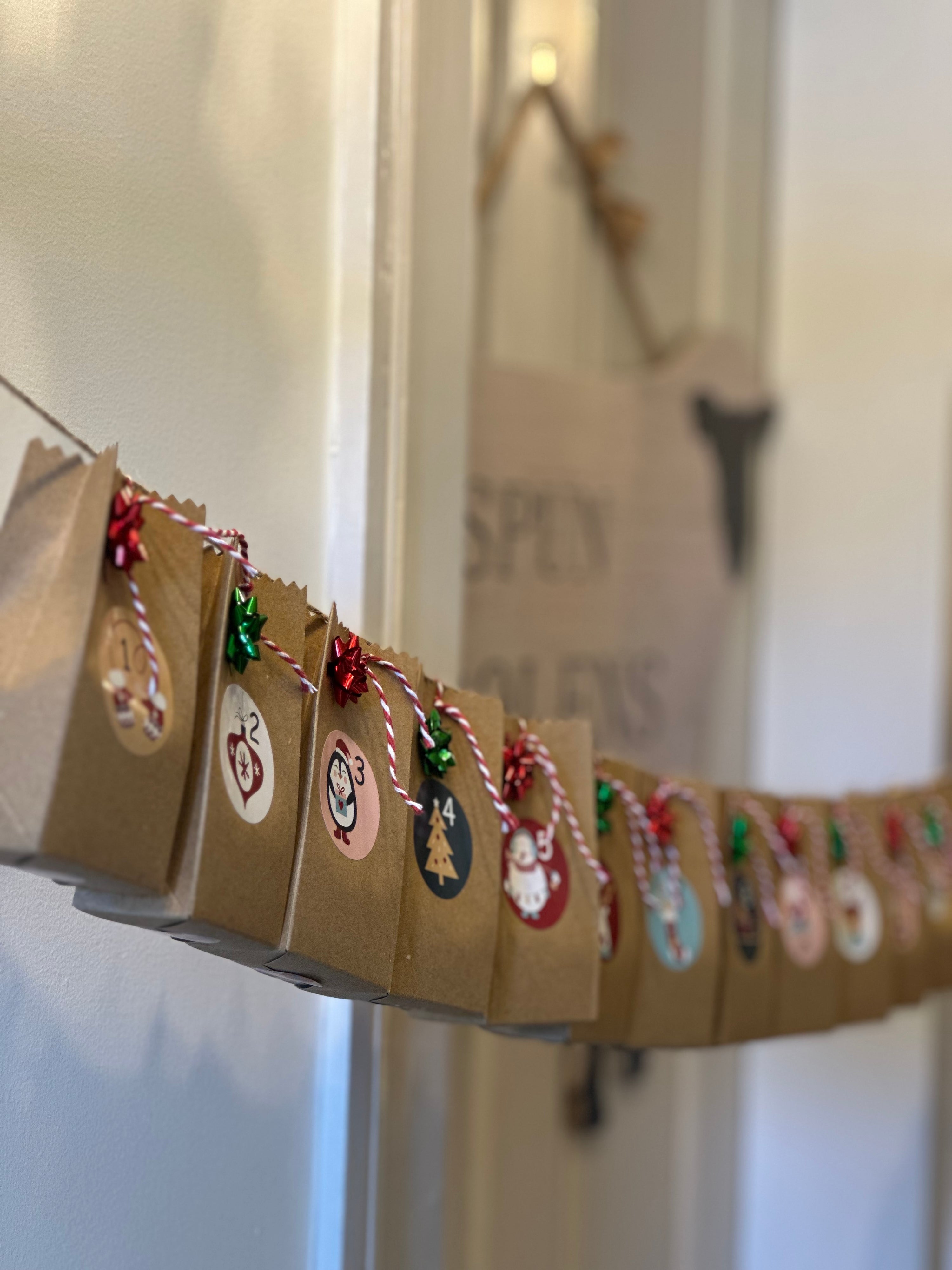 Ball Ornament Annual Advent Calendar 2025 (age 8+)