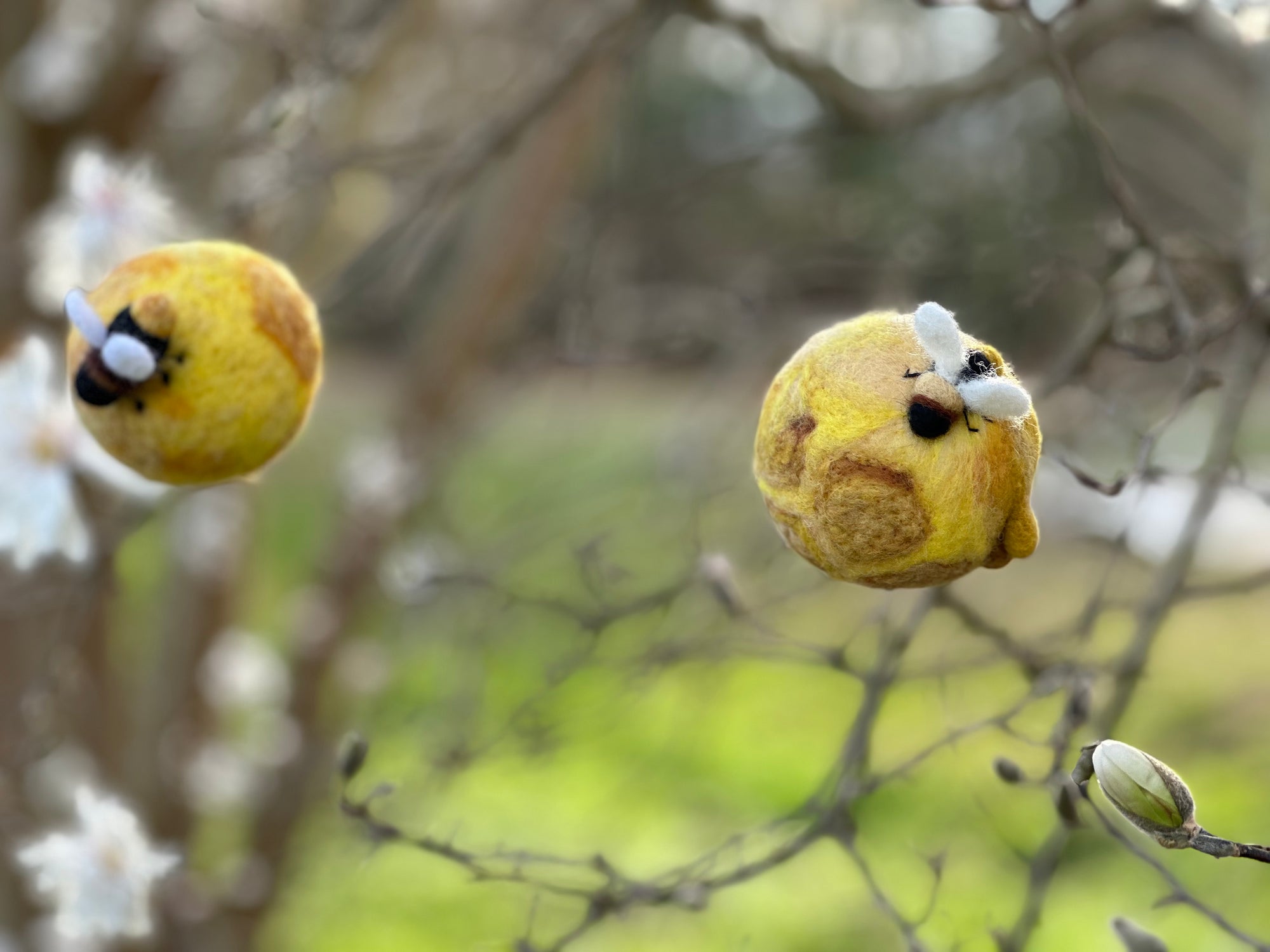 Bee Ball Ornament Kit