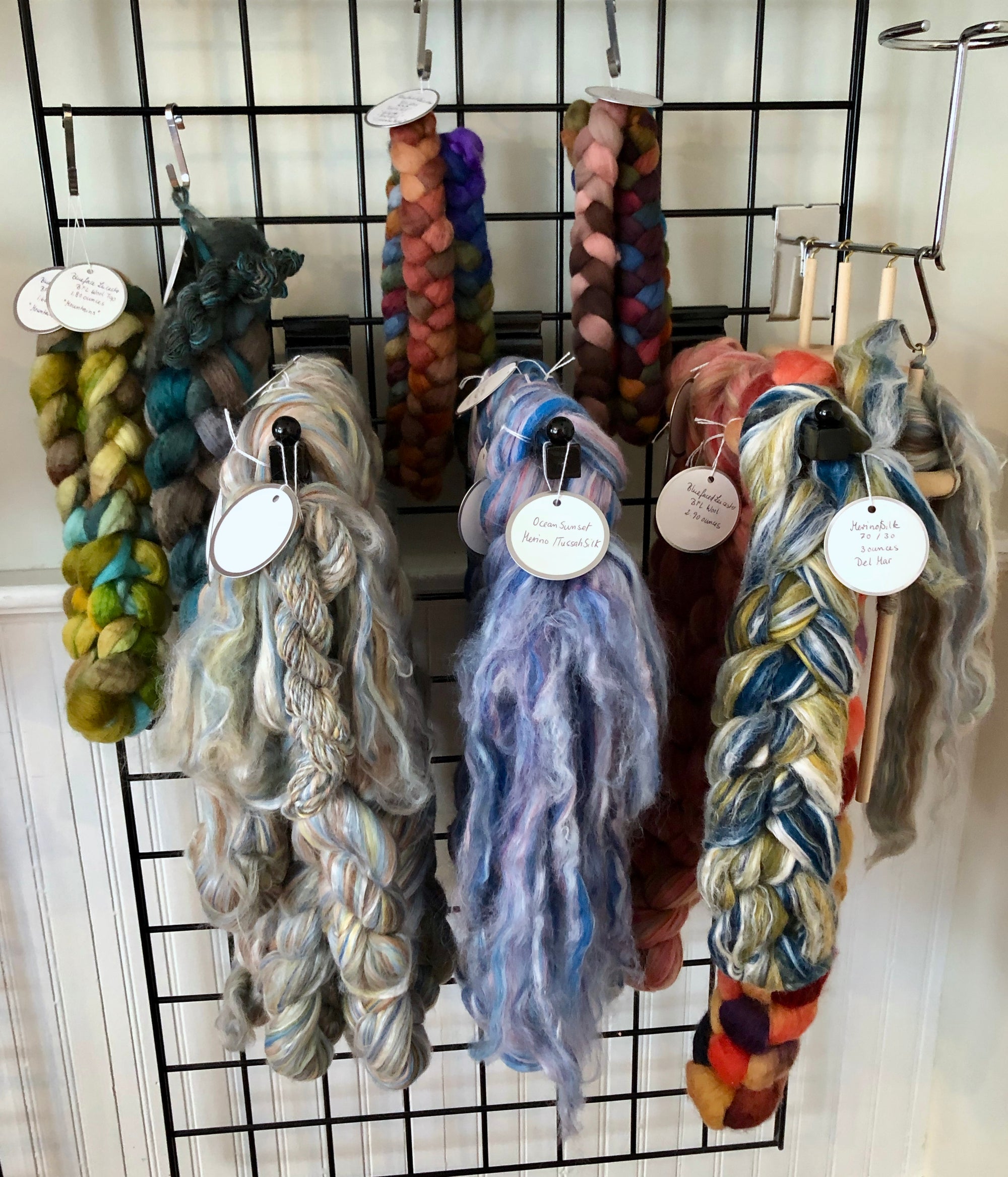 BFL Roving "Autumn" - Cloth & Twine
