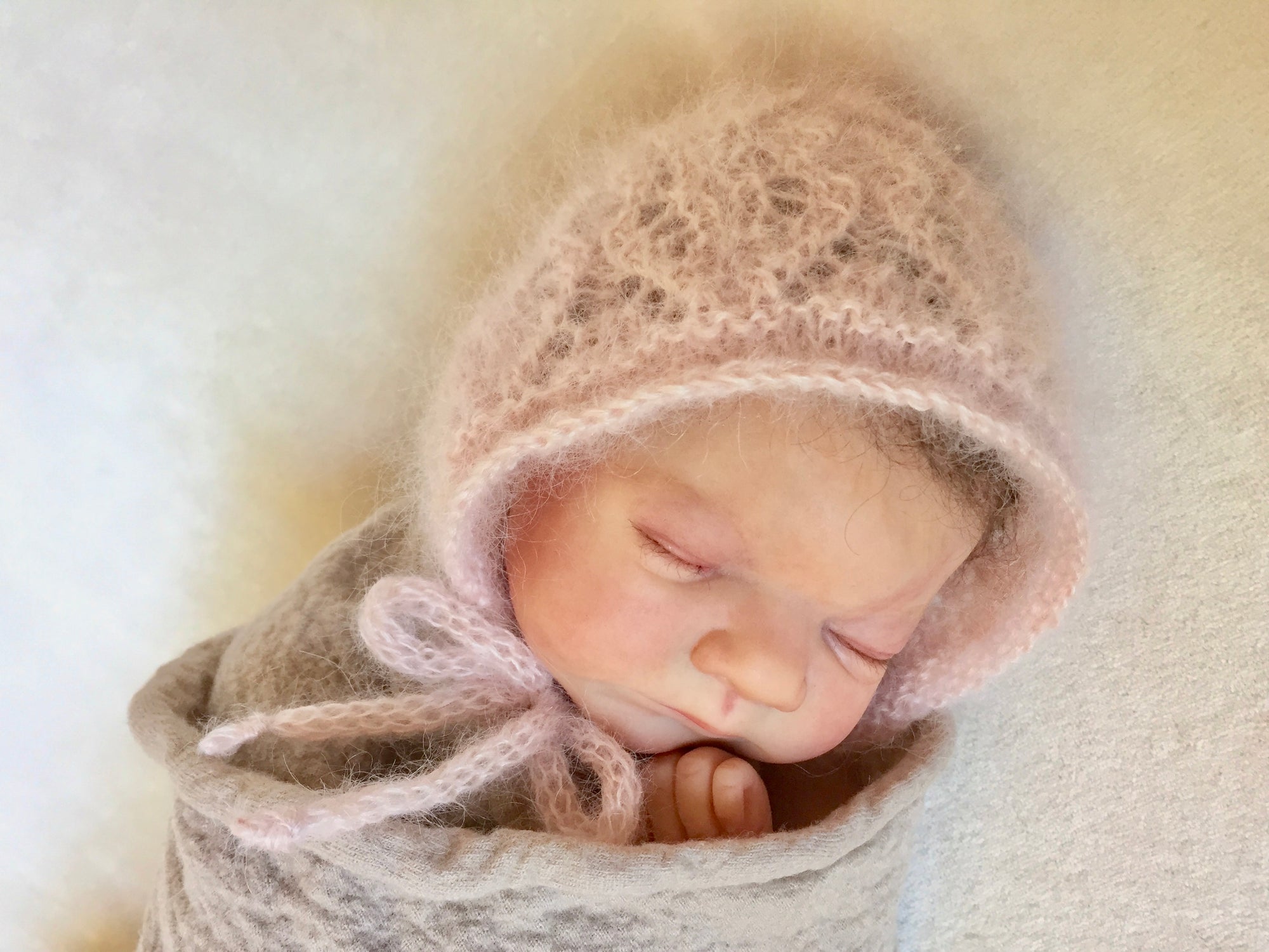 Falling Leaf Bonnet - Knitting Pattern - Cloth & Twine